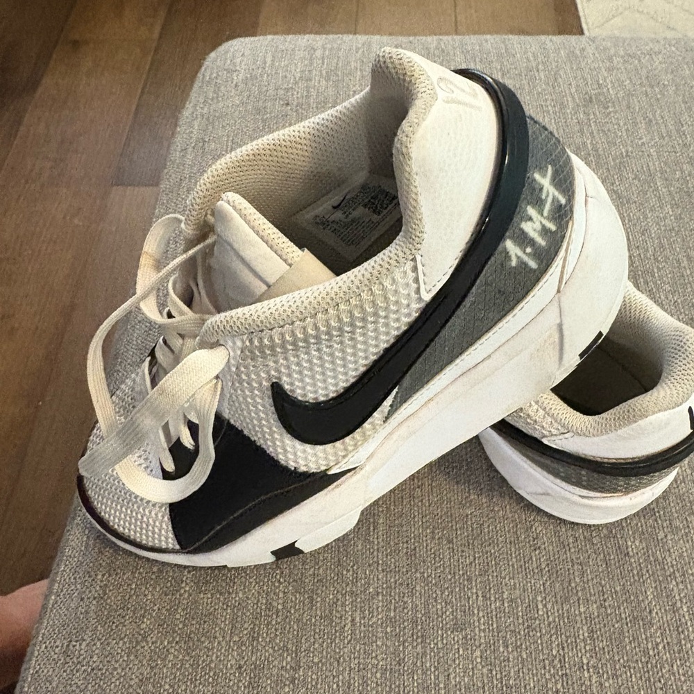 Nike White and Black Low-Top Mesh Trainers